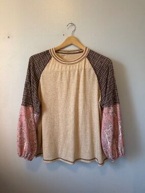 Raglan sleeve ribbed knit